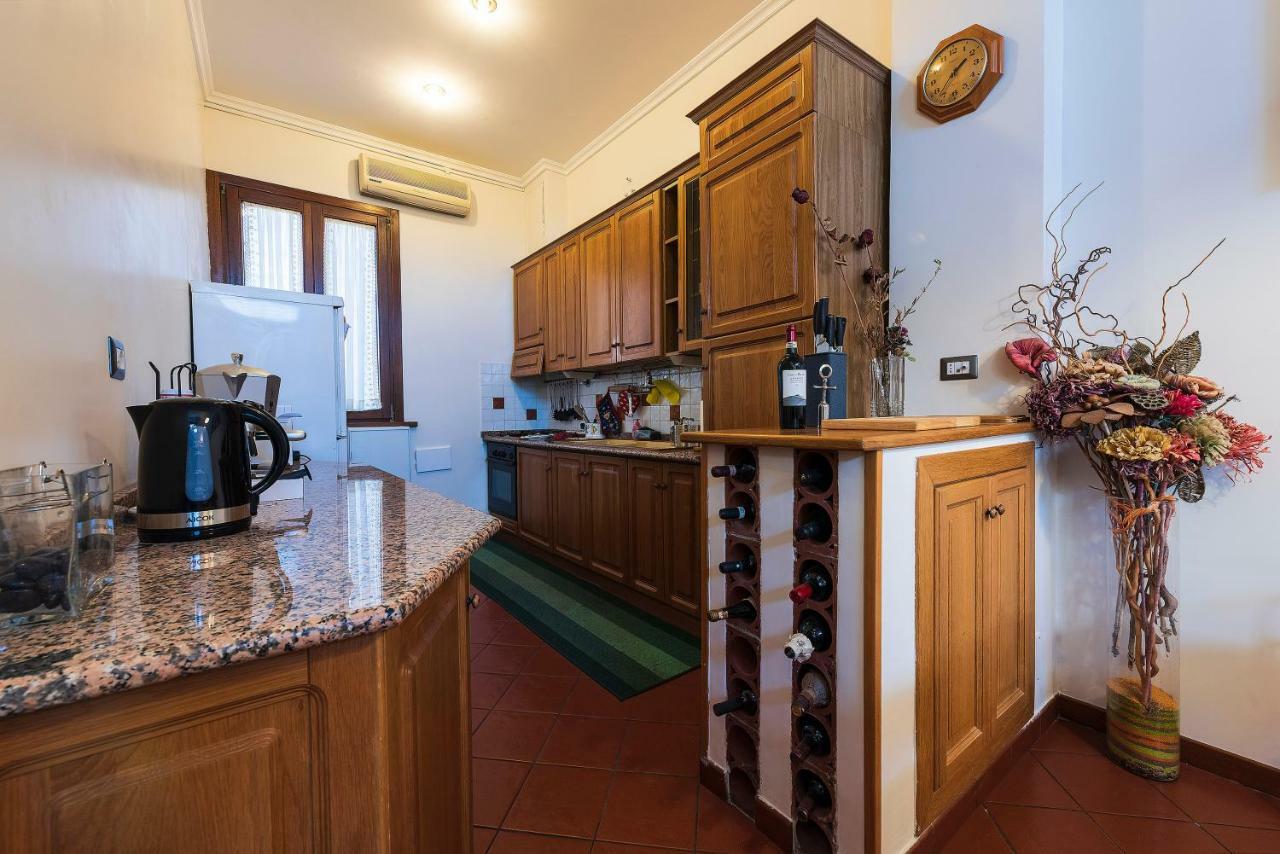 Toberto Apartment Roma Esterno foto